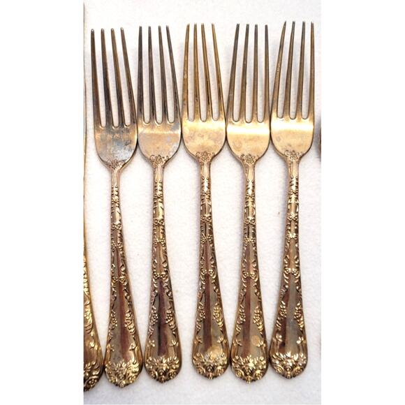 Vtg Wm Rogers Golden Enchanted Rose Flatware Silverware Electroplated 22 Pieces - Picture 4 of 11